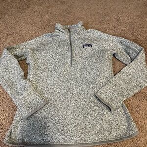 Patagonia size medium pullover